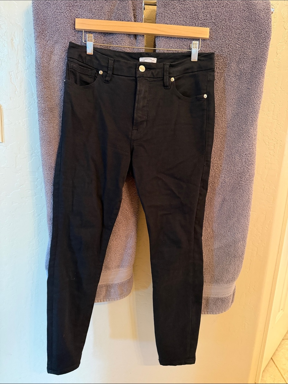 Good American Black Skinny Jeans with Silver-Tone Hardware